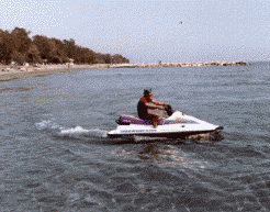 jetski.gif (37145 bytes)